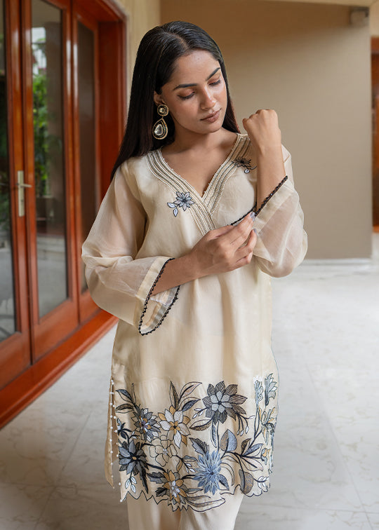 Naira Kurta Set