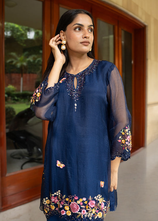 Noorvi Kurta Set