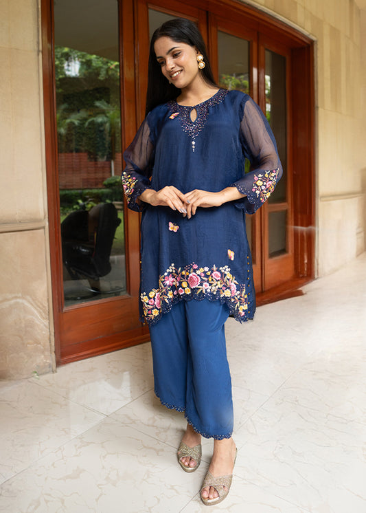Noorvi Kurta Set